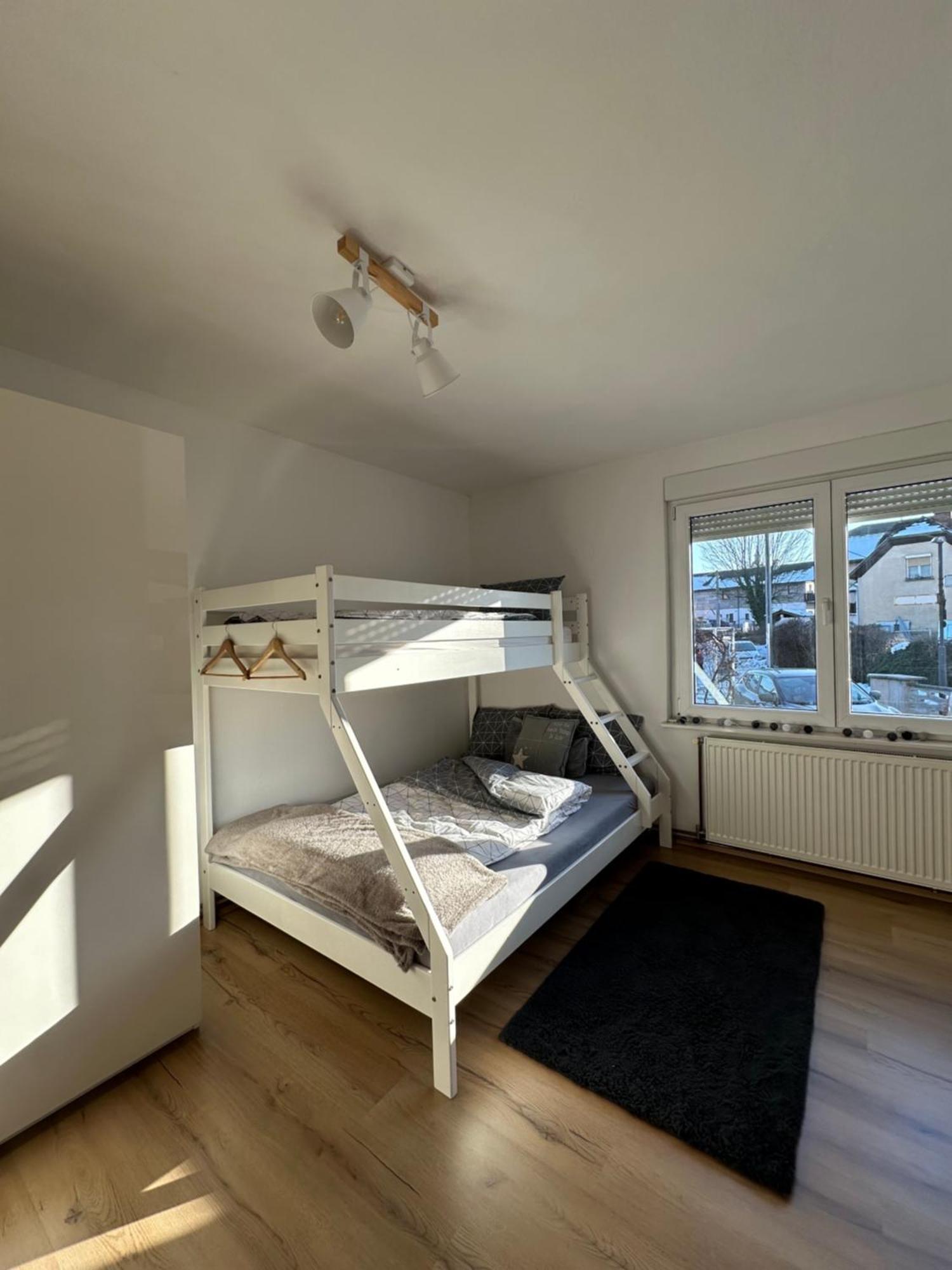 Vanessa Apartment Ljubljana Buitenkant foto